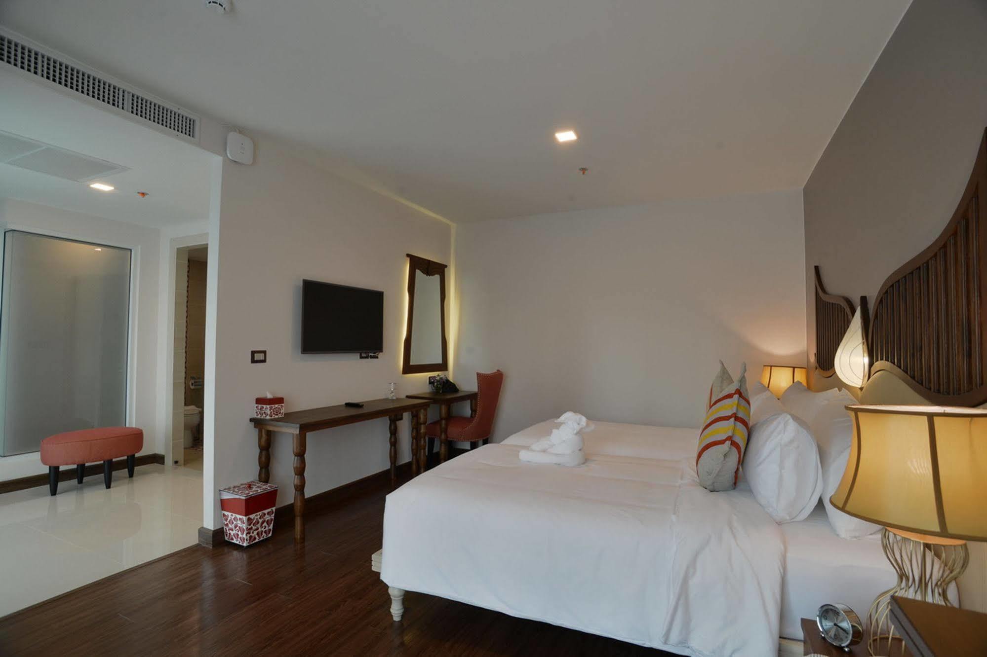 Baisirimaya Hotel Chiang Mai Bagian luar foto