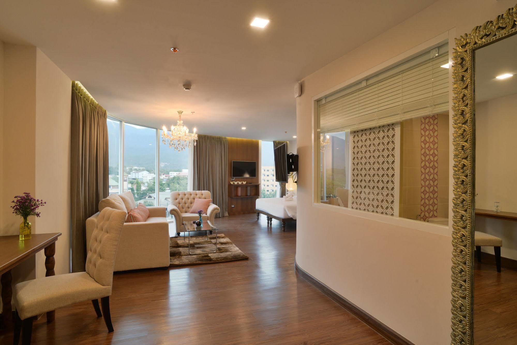 Baisirimaya Hotel Chiang Mai Bagian luar foto