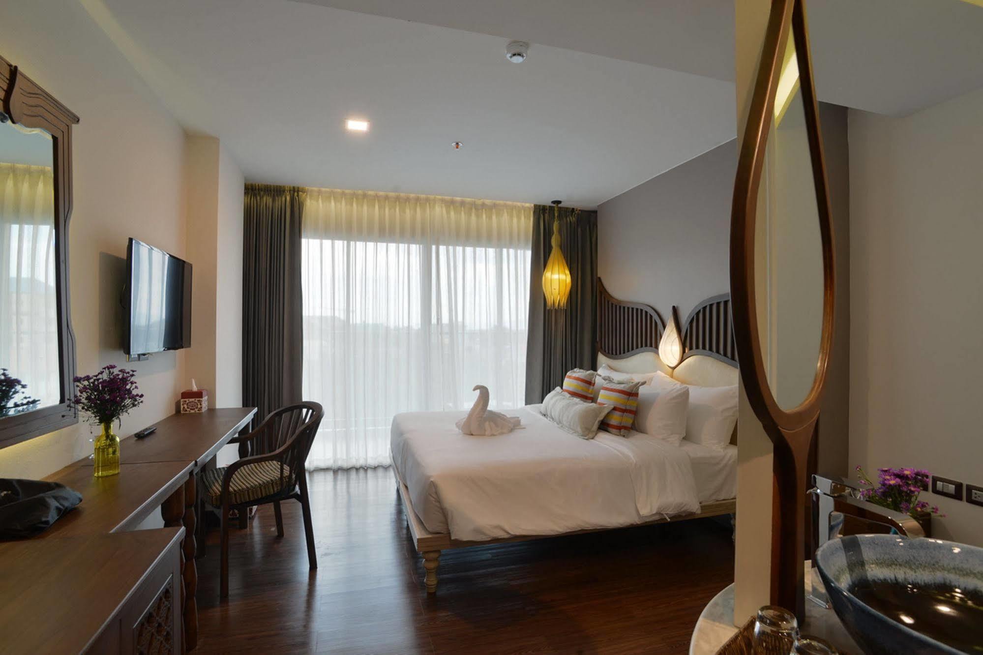 Baisirimaya Hotel Chiang Mai Bagian luar foto
