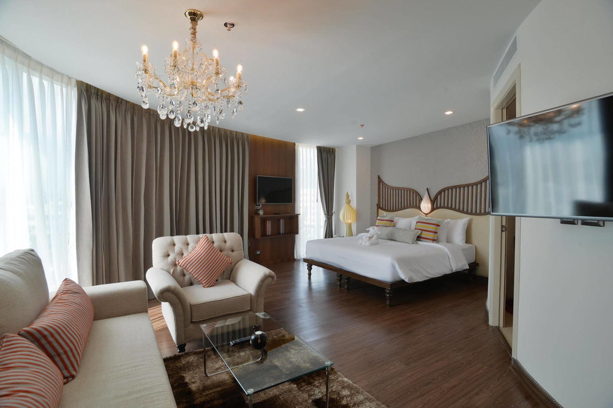 Baisirimaya Hotel Chiang Mai Bagian luar foto