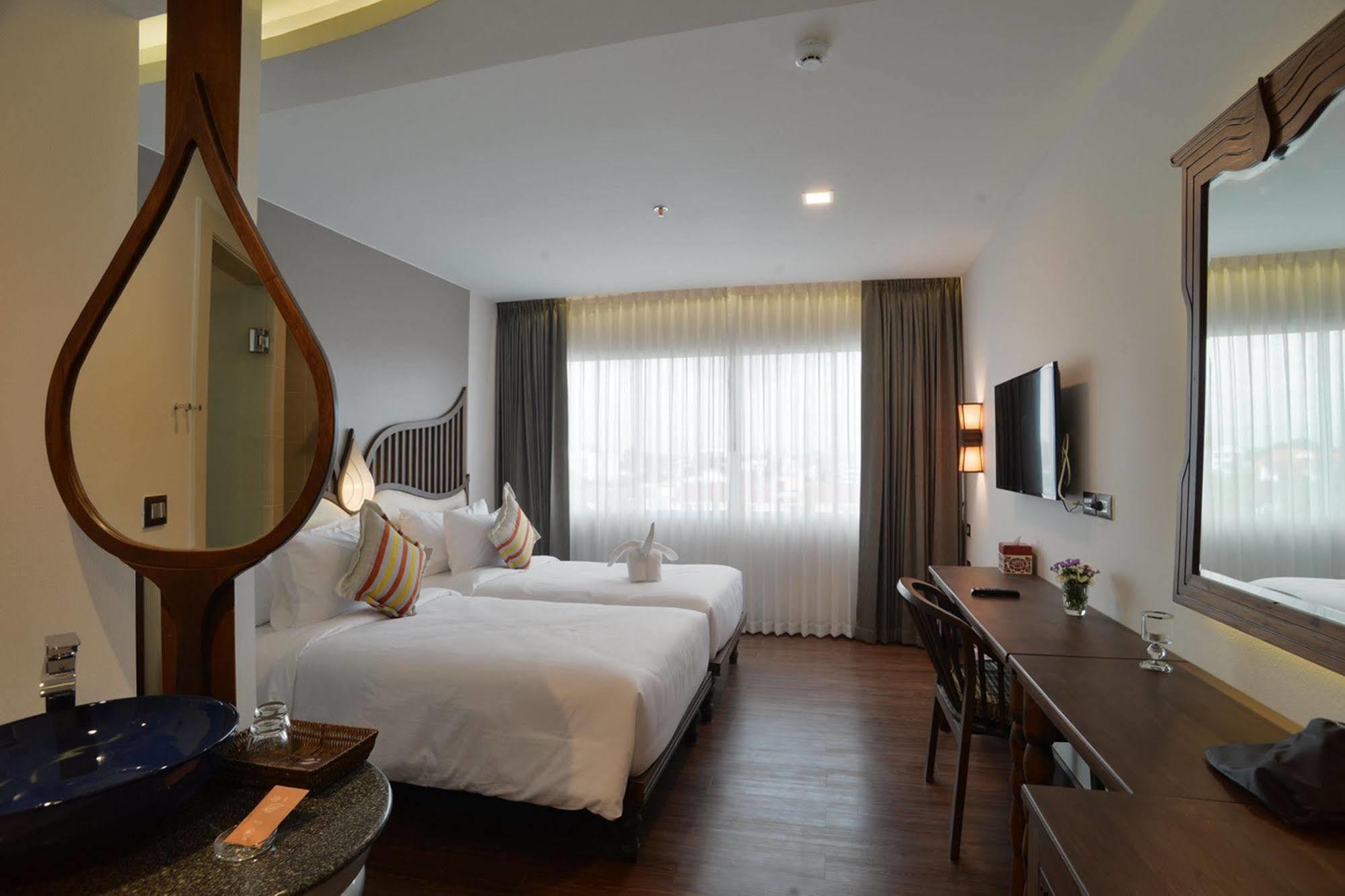 Baisirimaya Hotel Chiang Mai Bagian luar foto