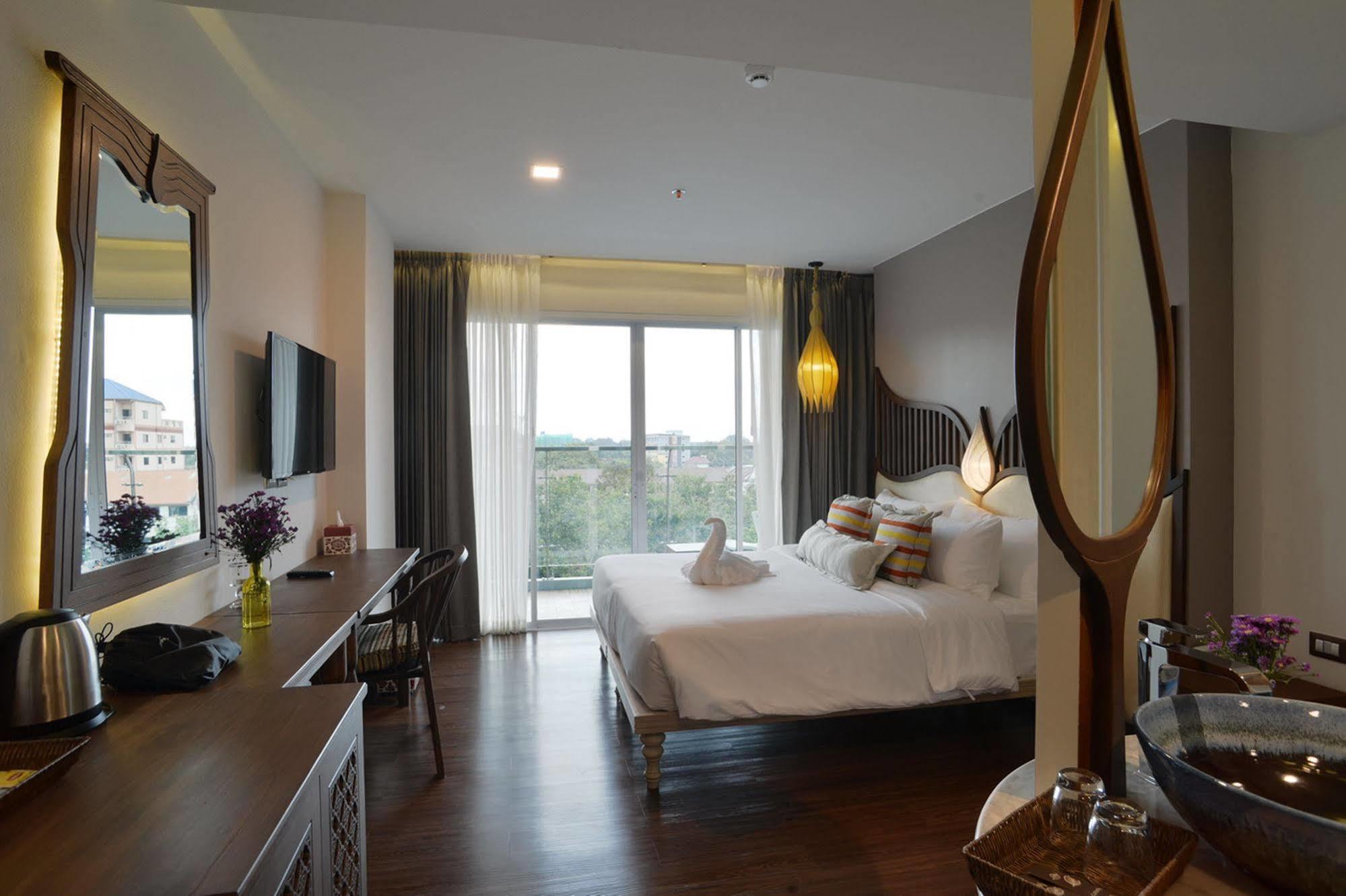 Baisirimaya Hotel Chiang Mai Bagian luar foto